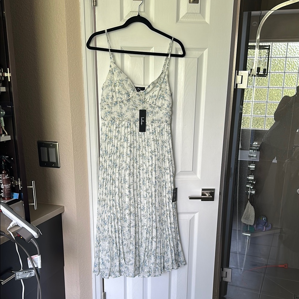 Lulu's Blue Floral Midi Dress